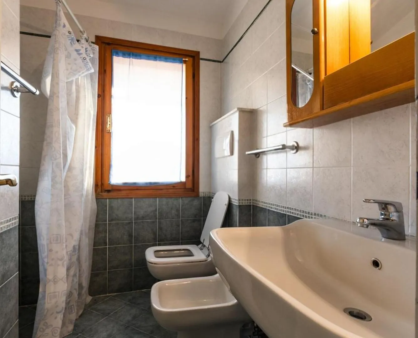 شقة Charming Townhouse With Pool And Garden بيبيوني 0*,